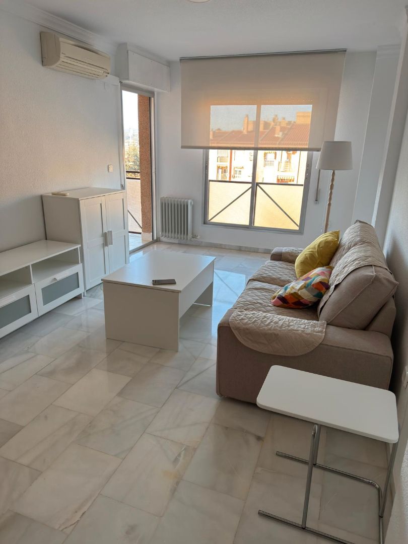 Flat to rent in Calle Gabriela Mistral, Parque Nueva Granada