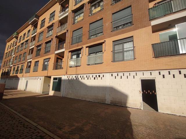 Local comercial en Venta en Rigoberta Menchú, 4 en Cuéllar