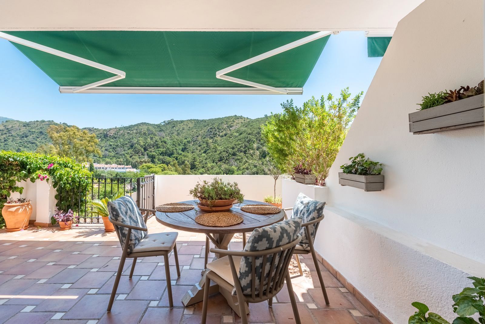 Terrace of Flat for sale in Estepona  with Air Conditioner, Terrace and Furnished