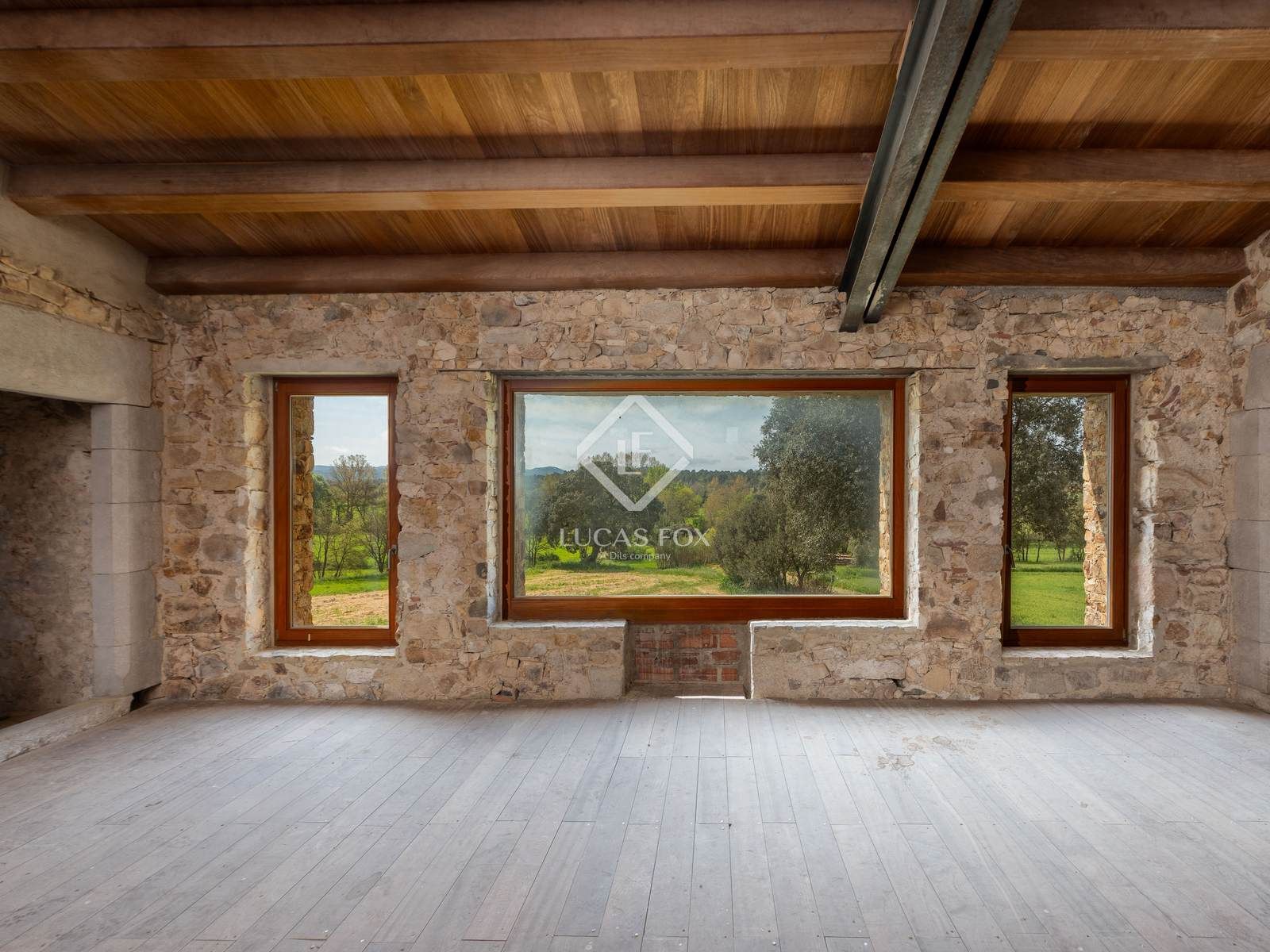 Finca rústica en venda en Girona Capital amb Jardí privat