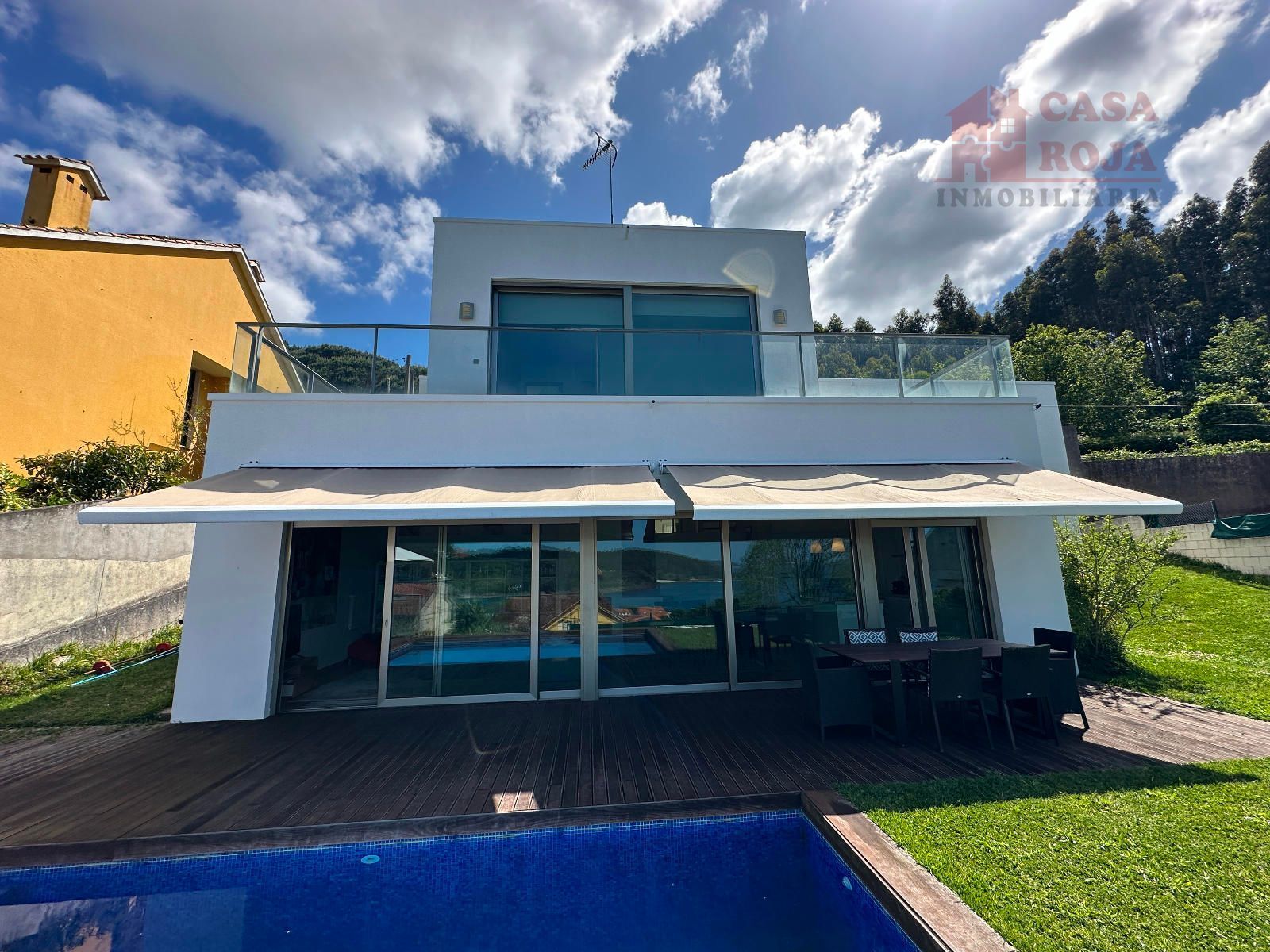 Exterior view of House or chalet for sale in Cangas   with Heating, Terrace and Swimming Pool