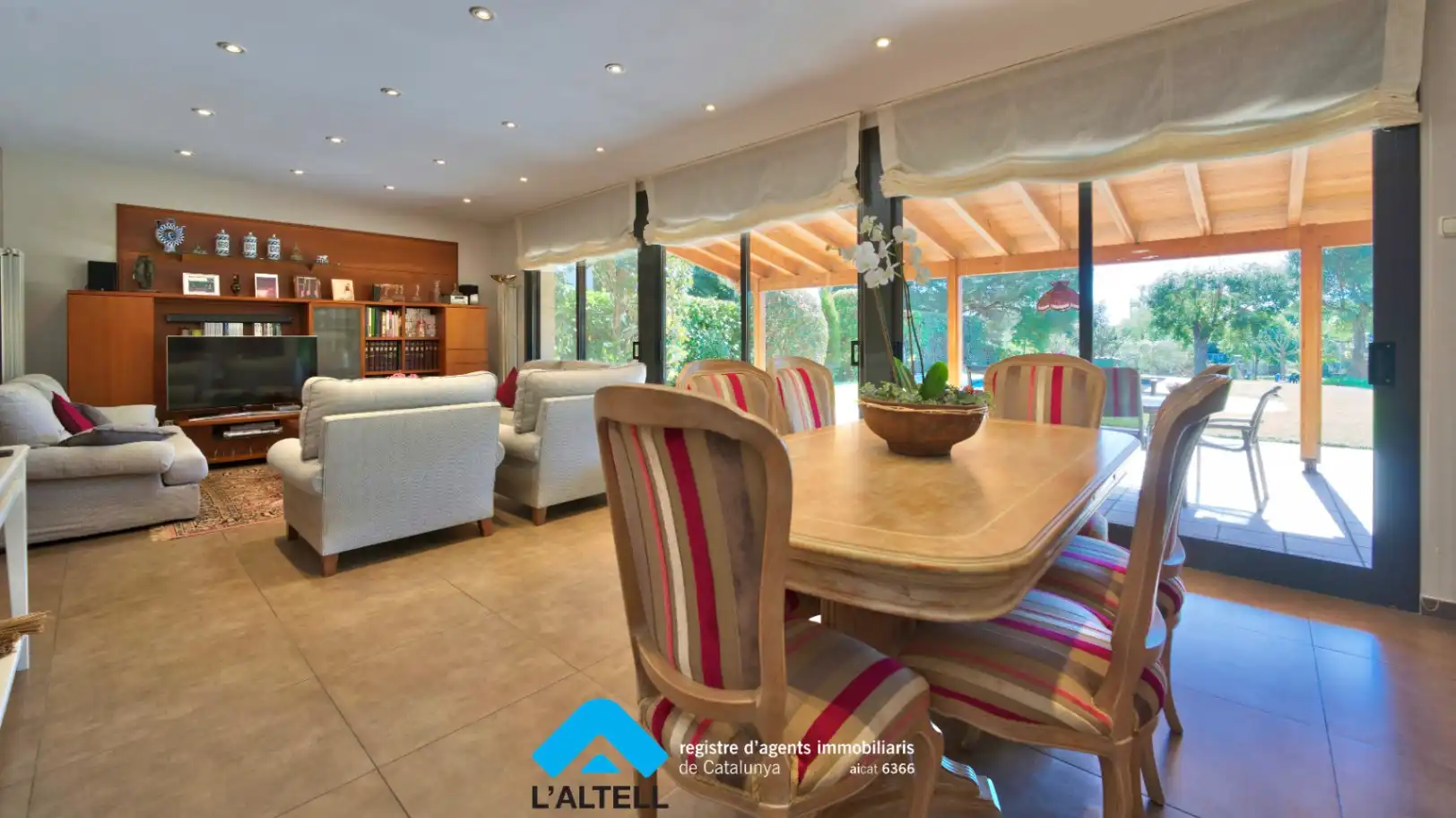Comedor de Casa o chalet en venta en L'Ametlla del Vallès con Aire acondicionado, Calefacción y Jardín privado