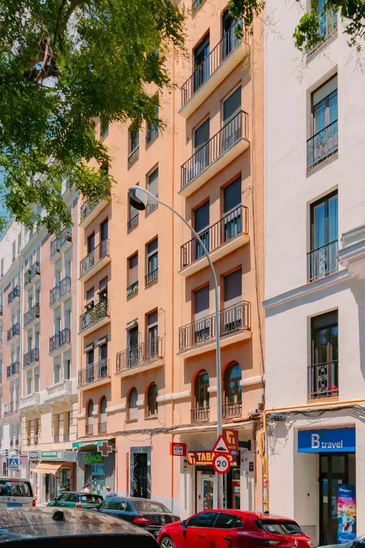 Exterior view of Flat for sale in Madrid  with Heating and Furnished