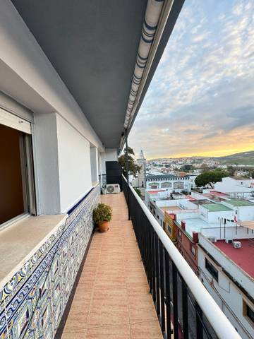 Piso en Venta en Calle Santa Isabel en Bajadilla - Fuente Nueva