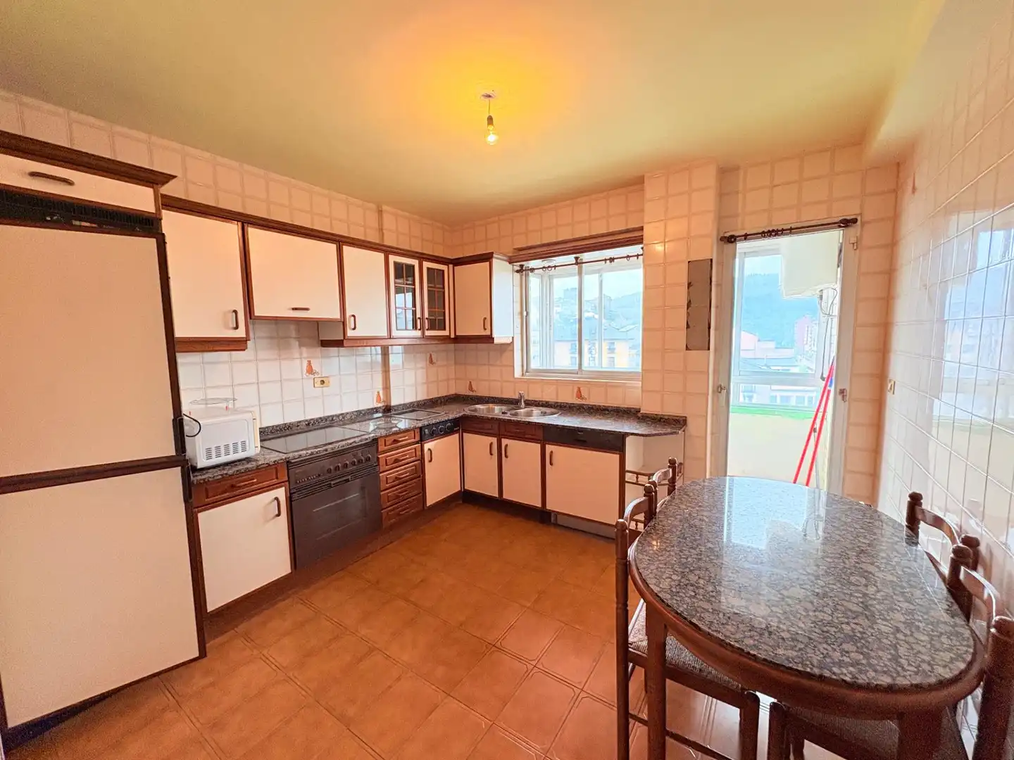 Cocina de Piso en venta en Ponferrada con Trastero