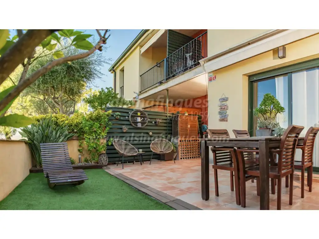 Terraced house with pool for sale in Calle Pius Font I Quer, imagen 2