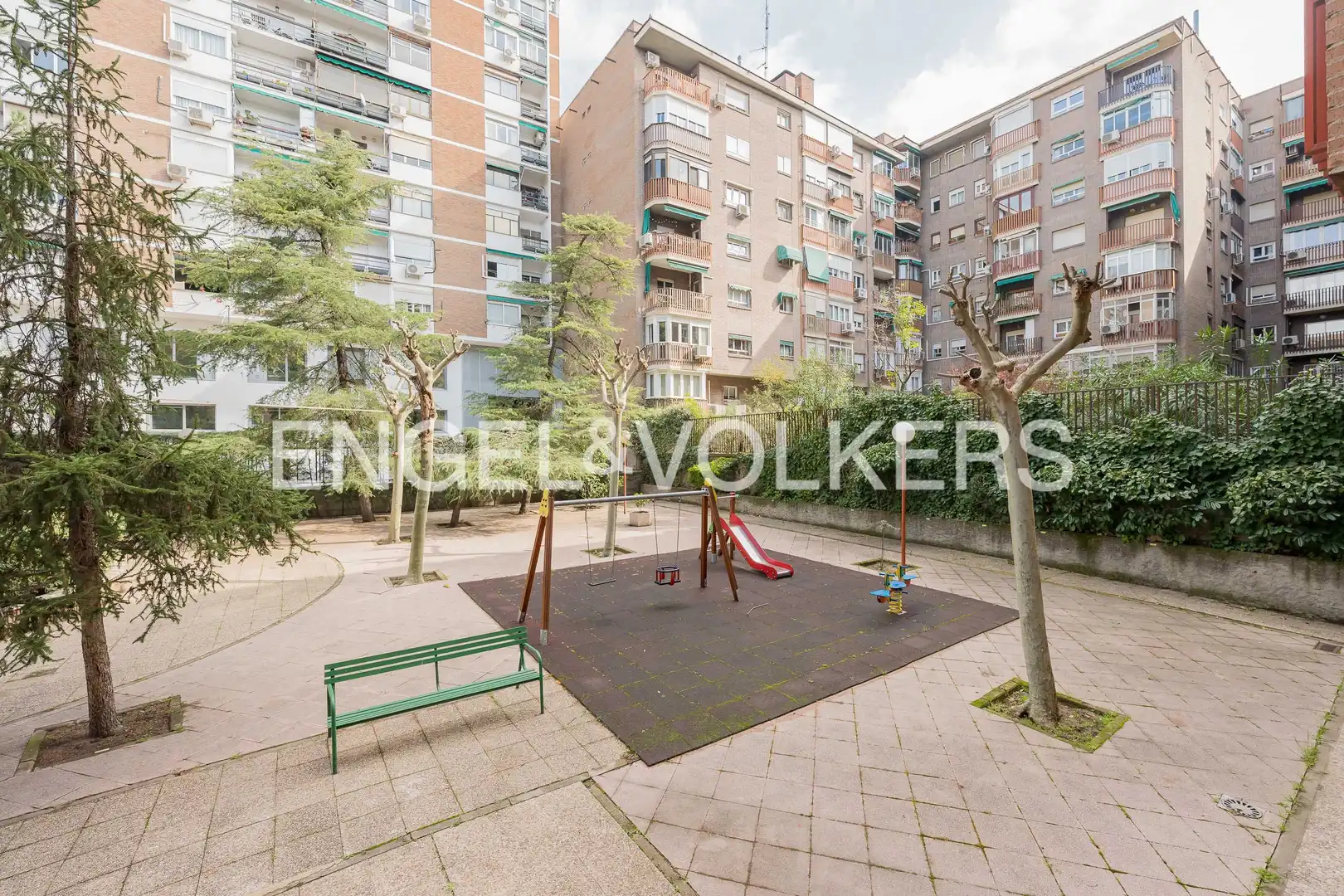 Exterior view of Flat for sale in Madrid  with Air Conditioner, Heating and Private garden