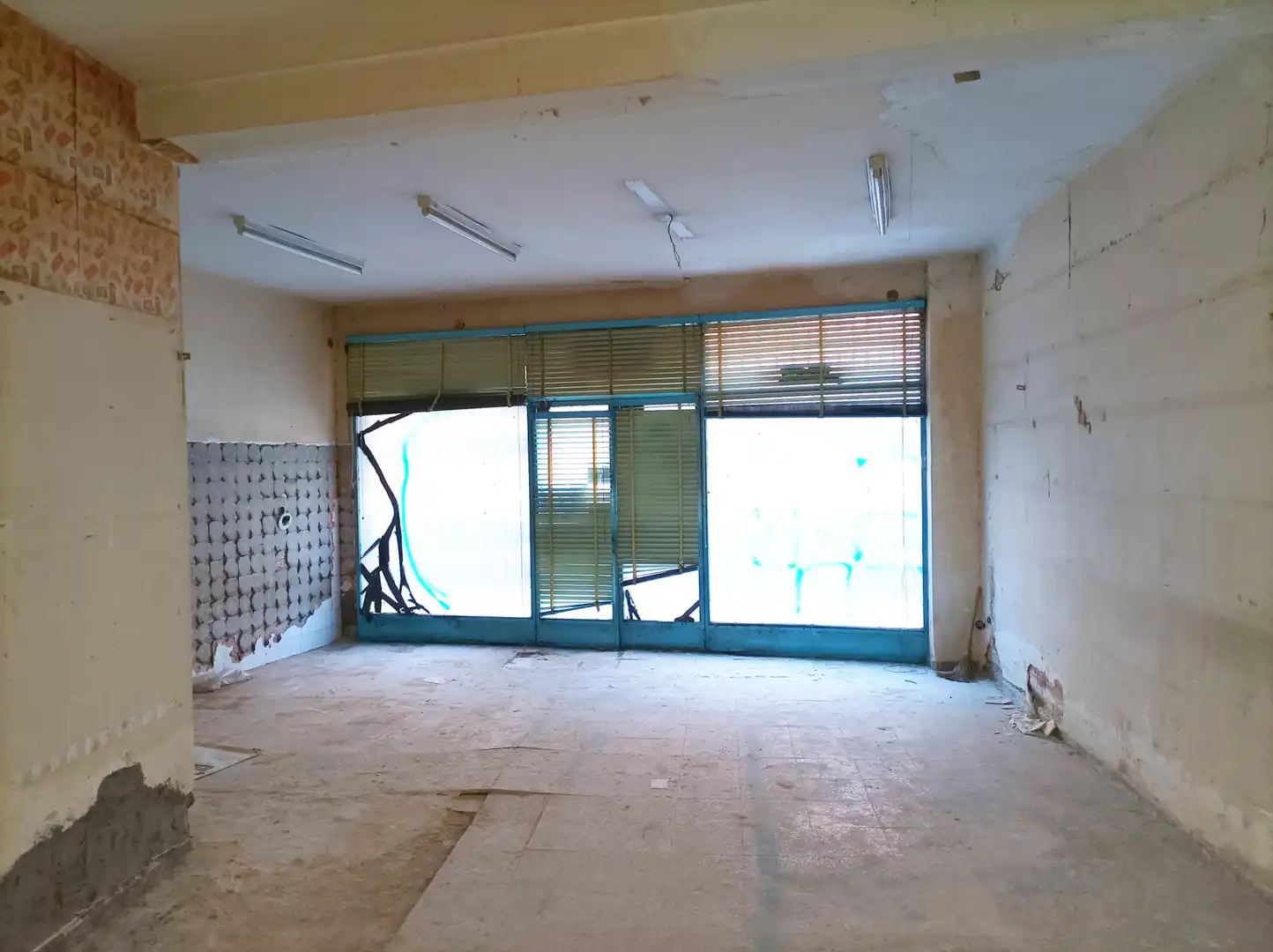 Business premises for sale in Calle Capellanes, imagen 9