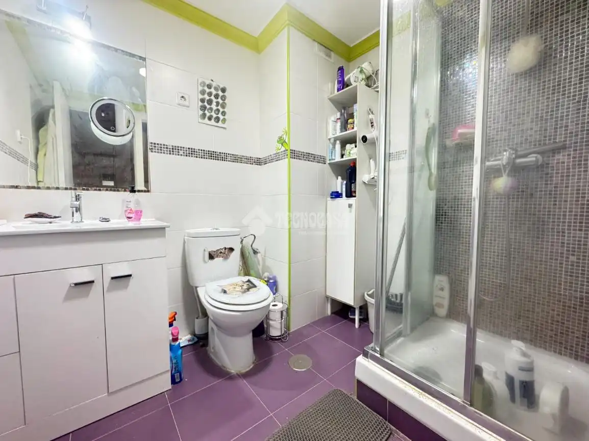 Baño de Piso en venta en Aranjuez con Aire acondicionado, Calefacción y Terraza
