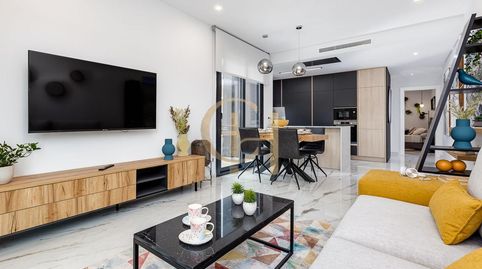 Foto 3 de Casa o chalet en venta en Urano, 42, Zona Carrefour - Urbanizaciones, Torrevieja