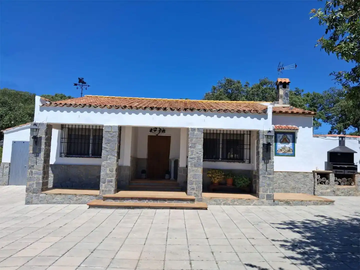 Vista exterior de Piso en venta en Andújar con Aire acondicionado, Jardín privado y Trastero
