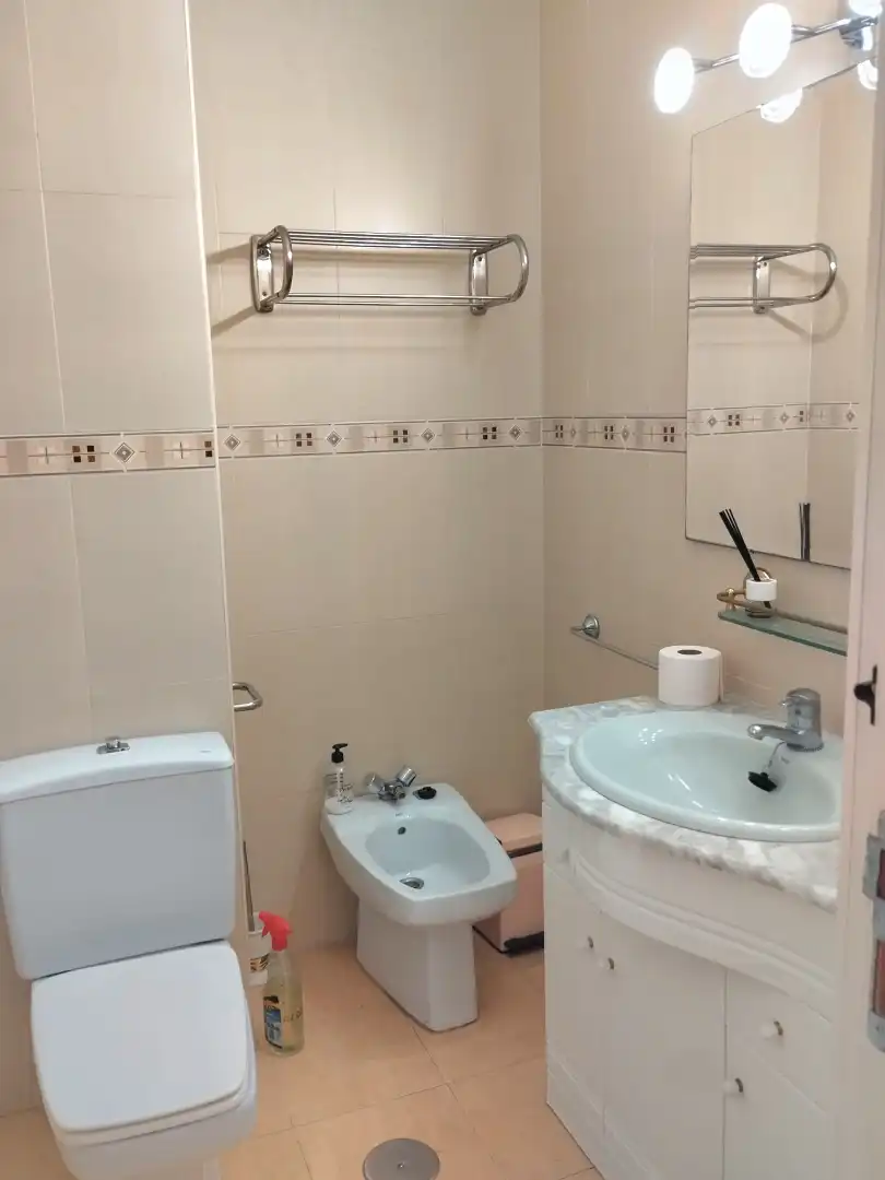 Bany de Pis en venda en Fuengirola amb Terrassa i Moblat