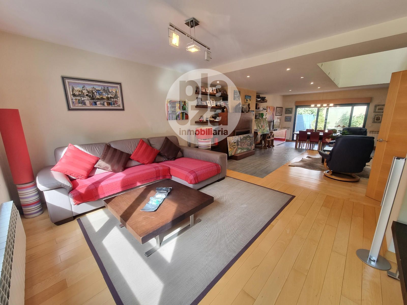 Sala d'estar de Casa o xalet en venda en Burgos Capital amb Calefacció, Terrassa i Traster