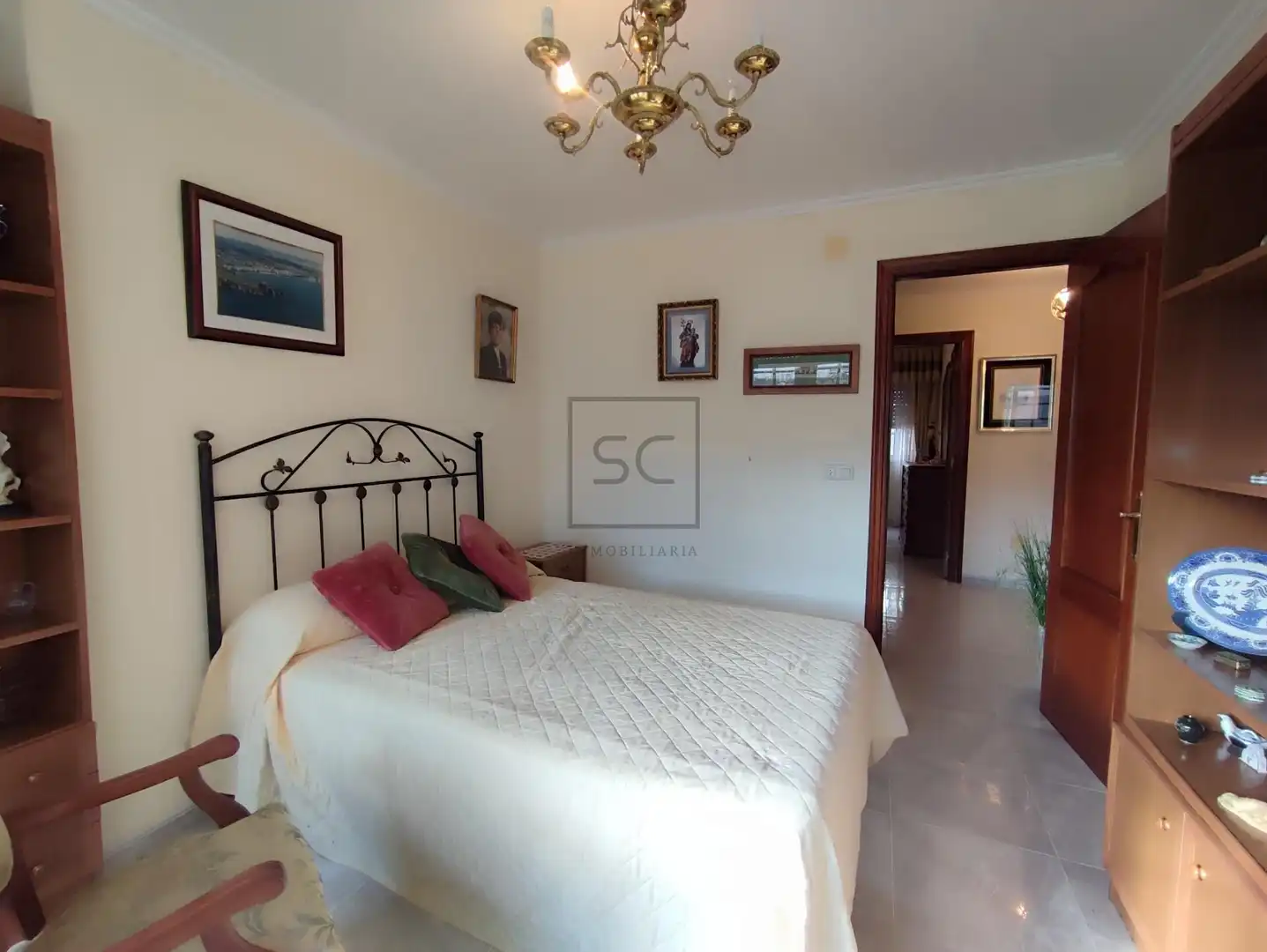 Schlafzimmer von Einfamilien-Reihenhaus zum Verkauf in Ares mit Terrasse, Abstellraum und Möbliert