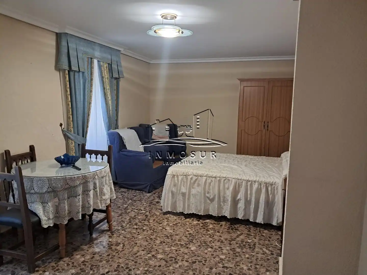 Sala d'estar de Casa adosada en venda en Lucena amb Terrassa