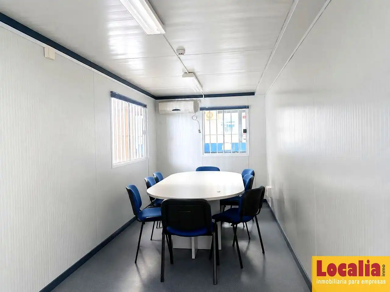 Esszimmer von Fabrikhallen zur Miete in Hazas de Cesto