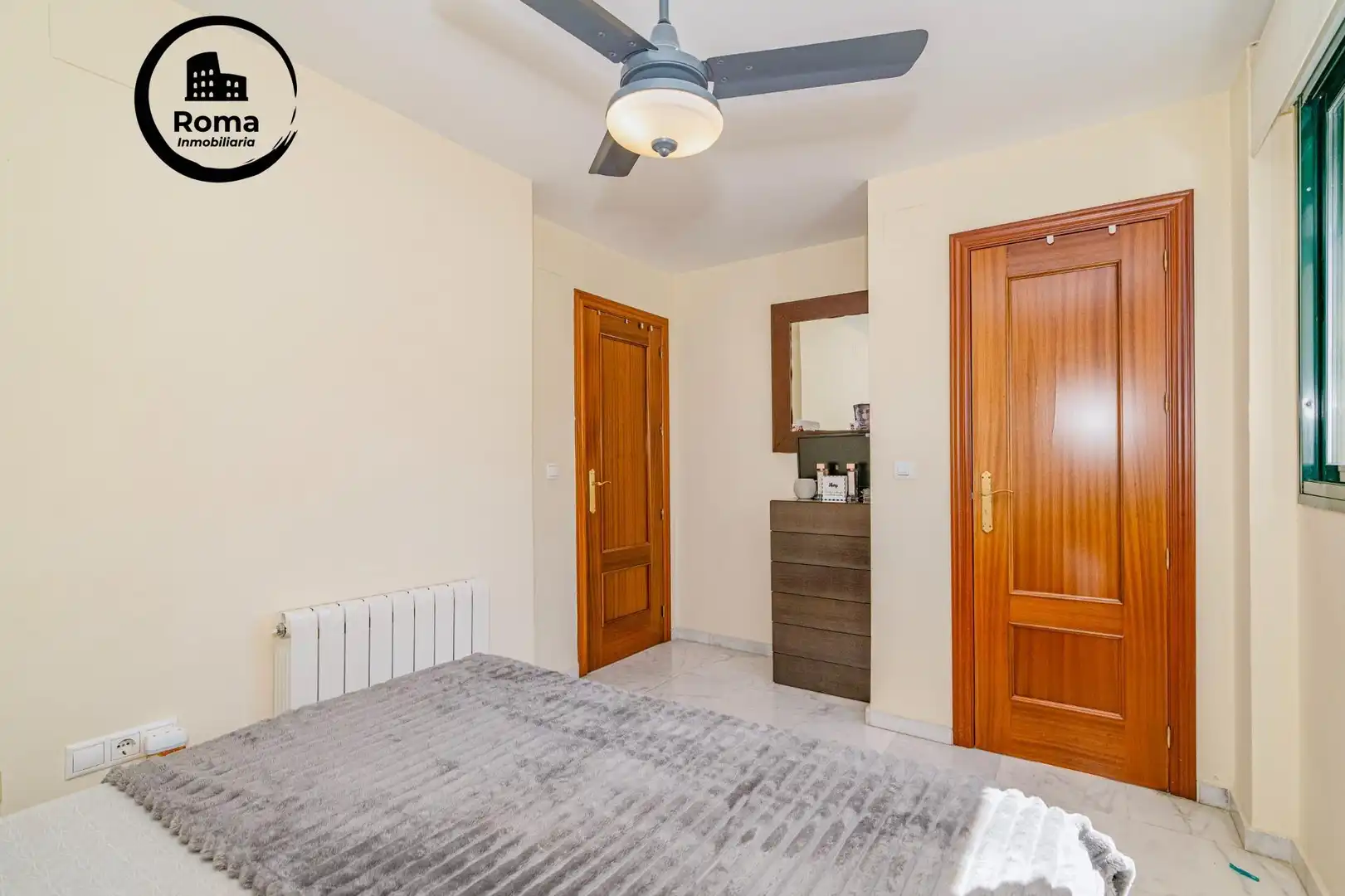Bedroom of Attic for sale in Granada  with Heating, Terrace and Community pool