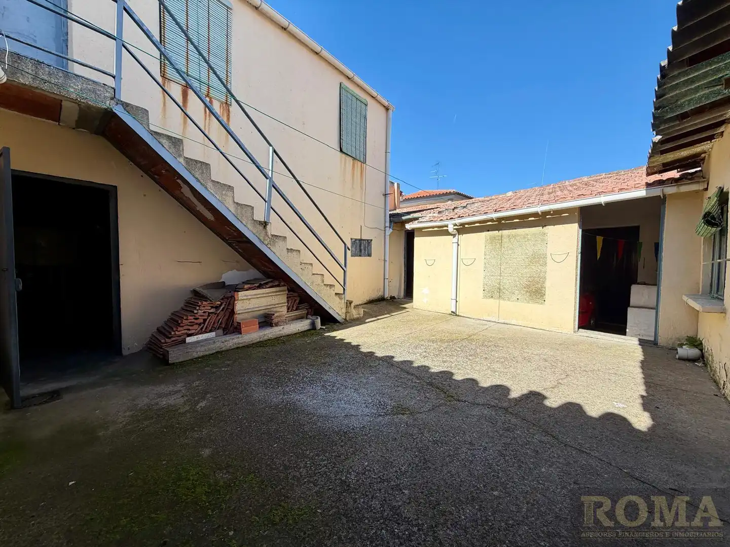 Exterior view of Houses for sale in Cabrerizos  with Heating and Terrace