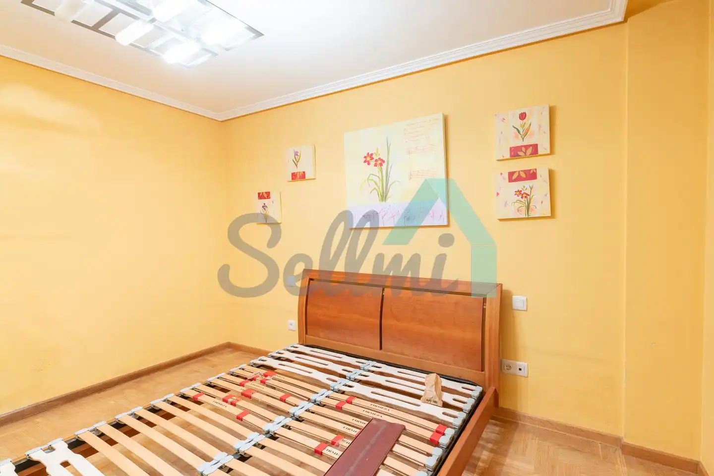 Habitación de Piso en venta en Oviedo  con Calefacción, Parquet y Trastero