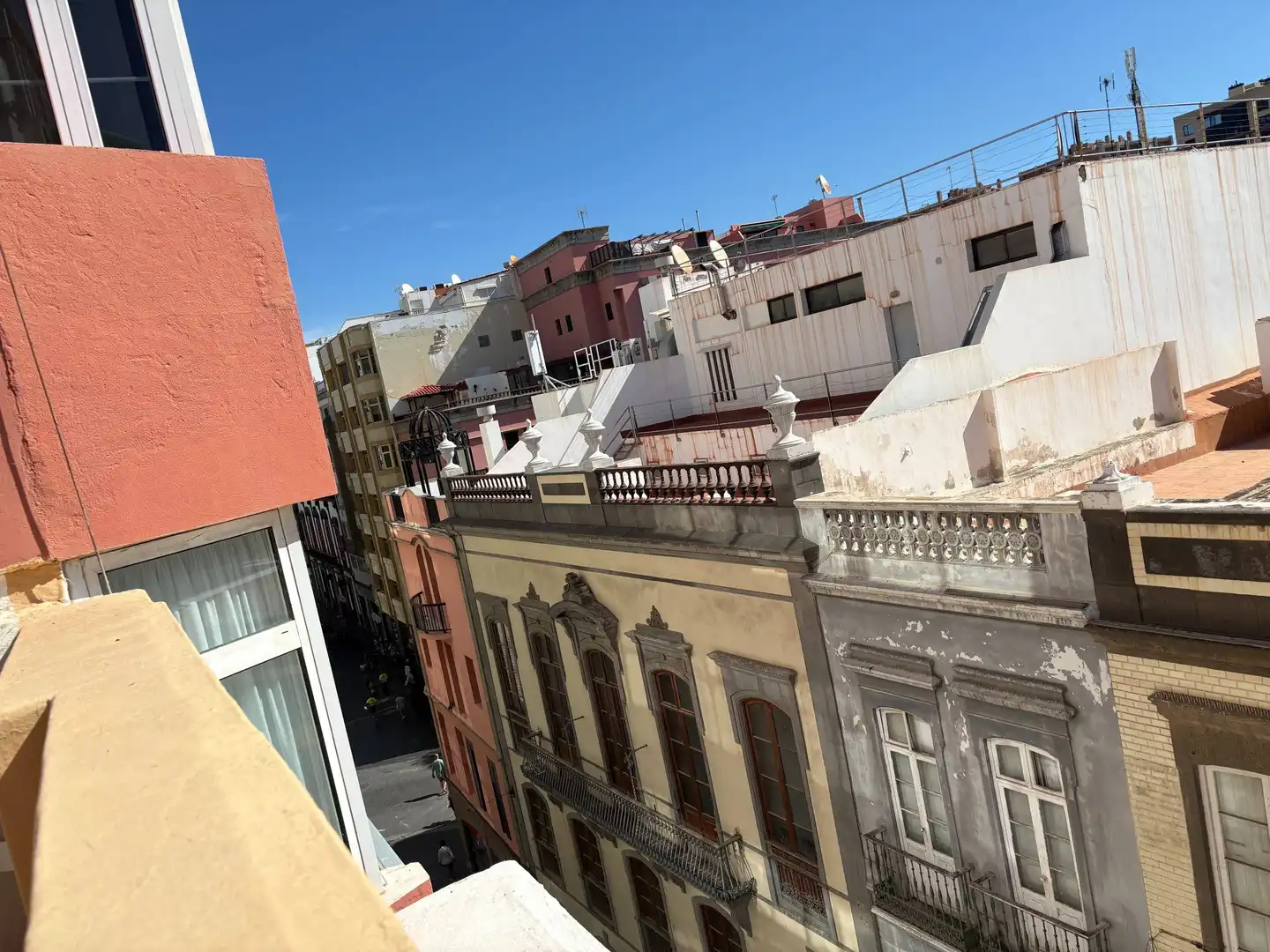 Vista exterior de Ático en venta en Las Palmas de Gran Canaria con Aire acondicionado, Calefacción y Terraza