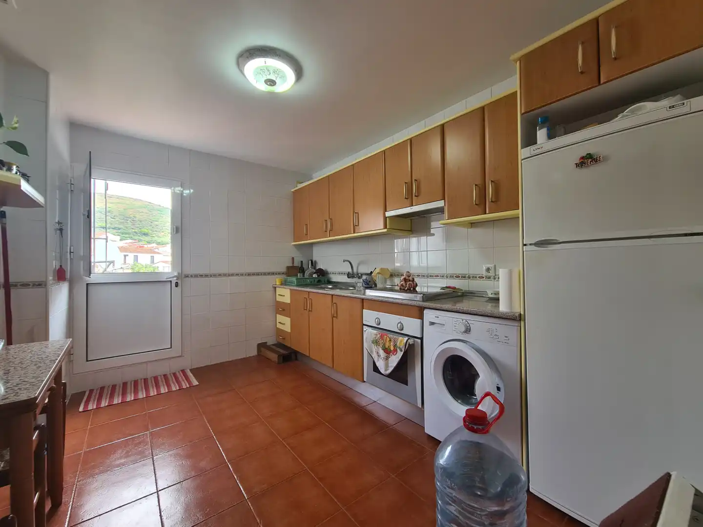 Cocina de Casa adosada en venta en Higuera de la Sierra con Aire acondicionado, Terraza y Trastero