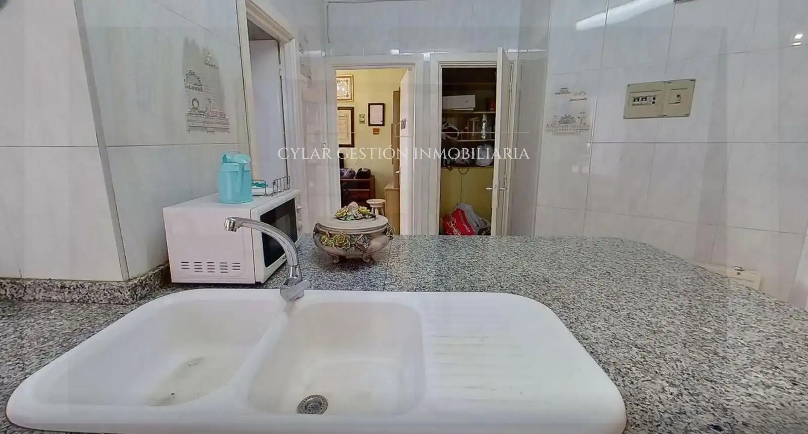 Cuina de Pis en venda en Salamanca amb Calefacció, Terrassa i Moblat