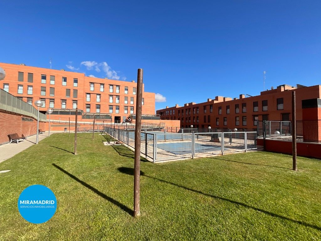 Vista exterior de Piso en venta en Paracuellos de Jarama con Aire acondicionado