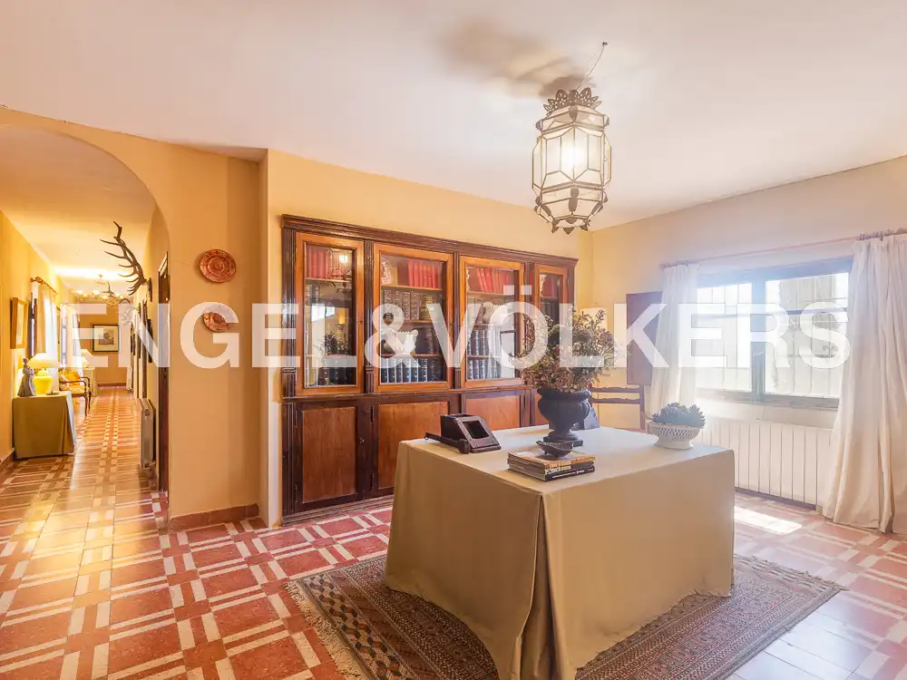Houses for sale in Requena  with Heating, Private garden and Terrace