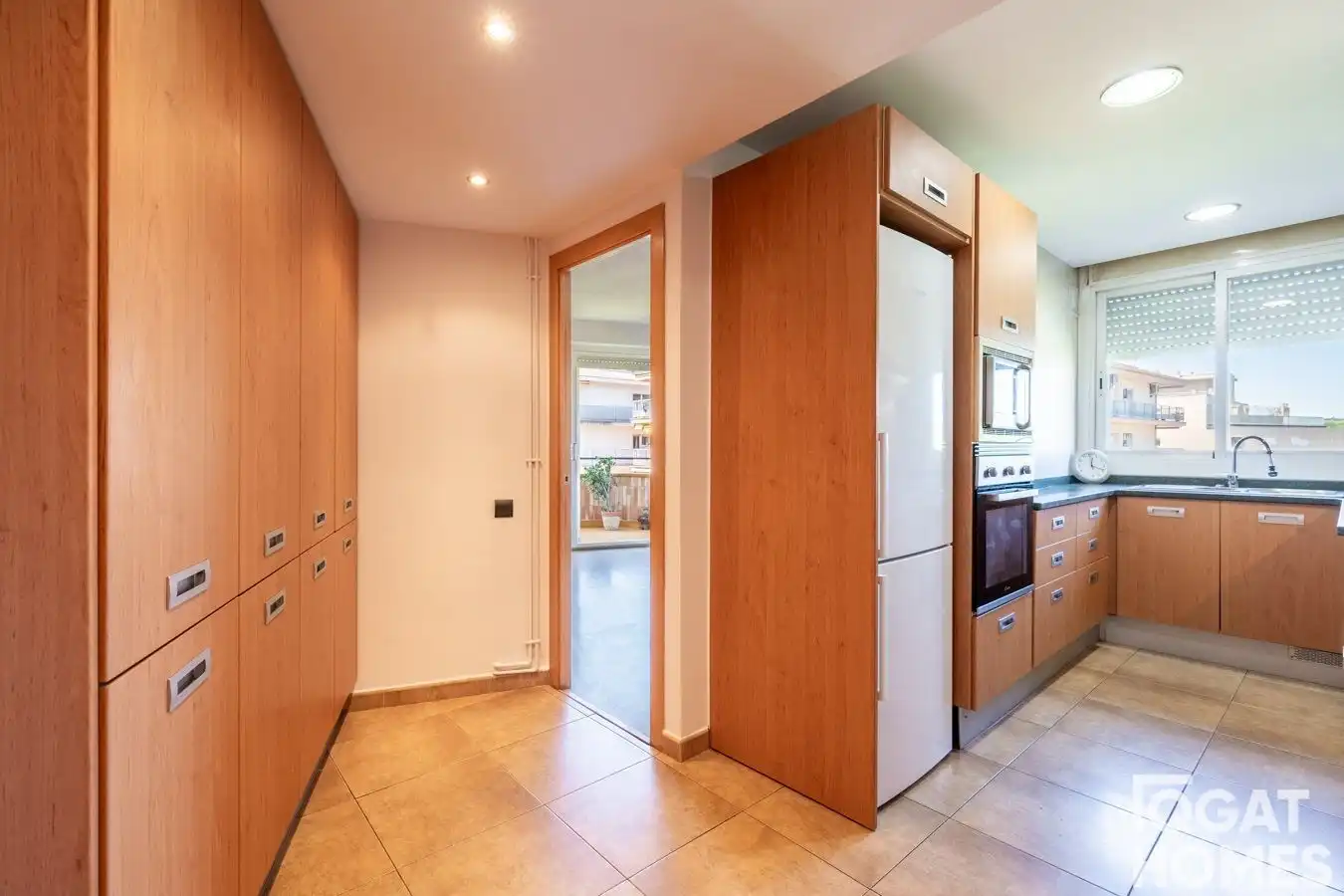 Flat for rent in torrent de la bomba, Centre - Estació