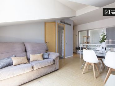 Flat with balcony to rent in Centro