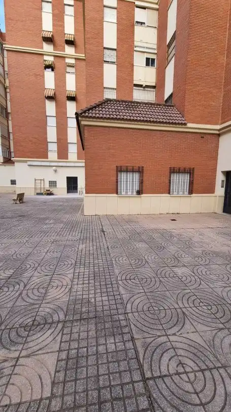 Parkplatz von Wohnungen zur Miete in Poniente-Sur