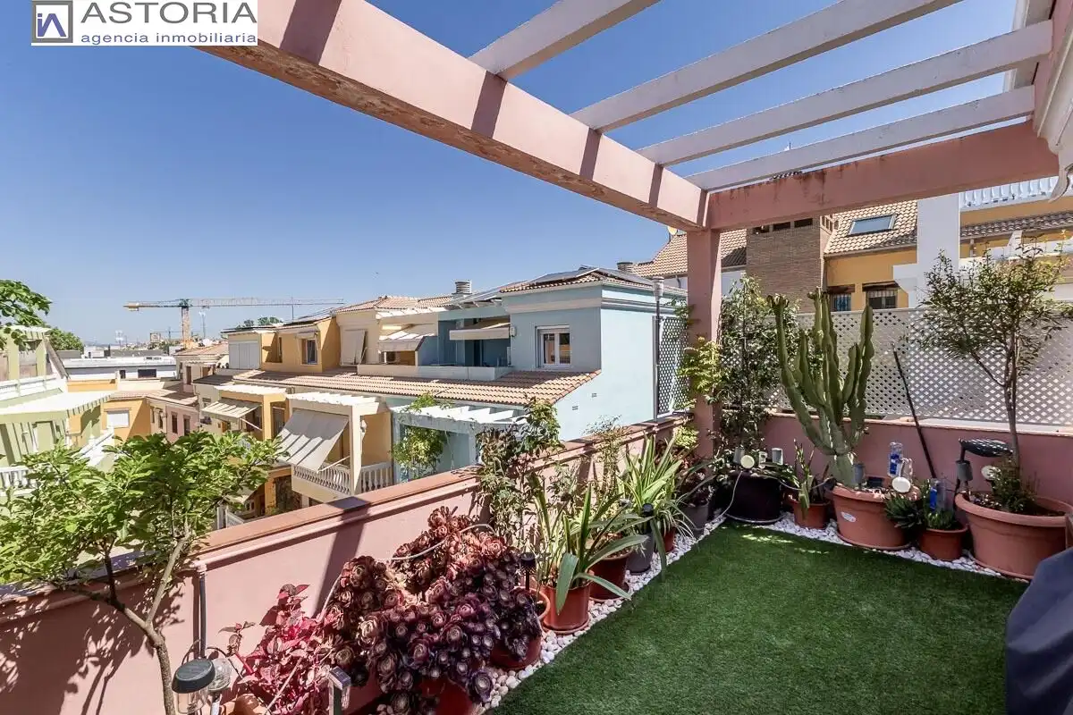 Maison mitoyenne à vendre à Calle SANTO SEPULCRO DE LA QUINTA