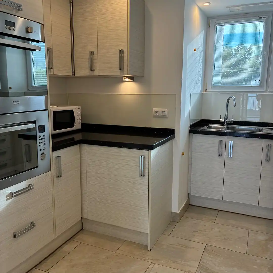 Cocina de Apartamento de alquiler en Jávea / Xàbia con Aire acondicionado, Calefacción y Jardín privado