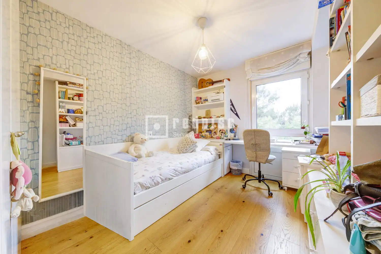 Habitación de Ático en venta en Pozuelo de Alarcón con Aire acondicionado, Calefacción y Jardín privado