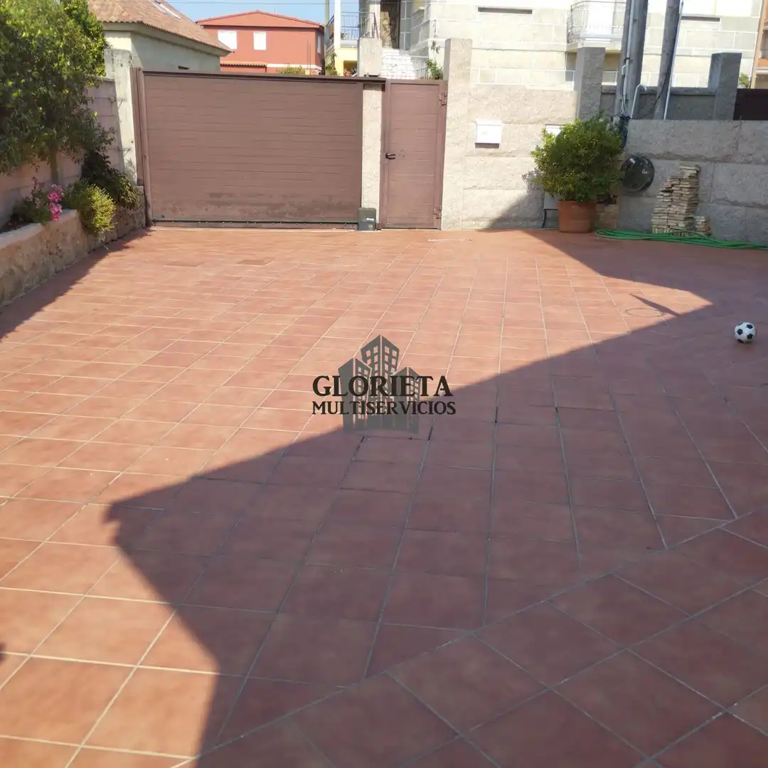 Terrassa de Casa o xalet en venda en Vigo  amb Calefacció, Terrassa i Traster