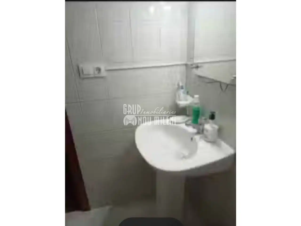 Baño de Piso de alquiler en Paterna con Terraza y Amueblado