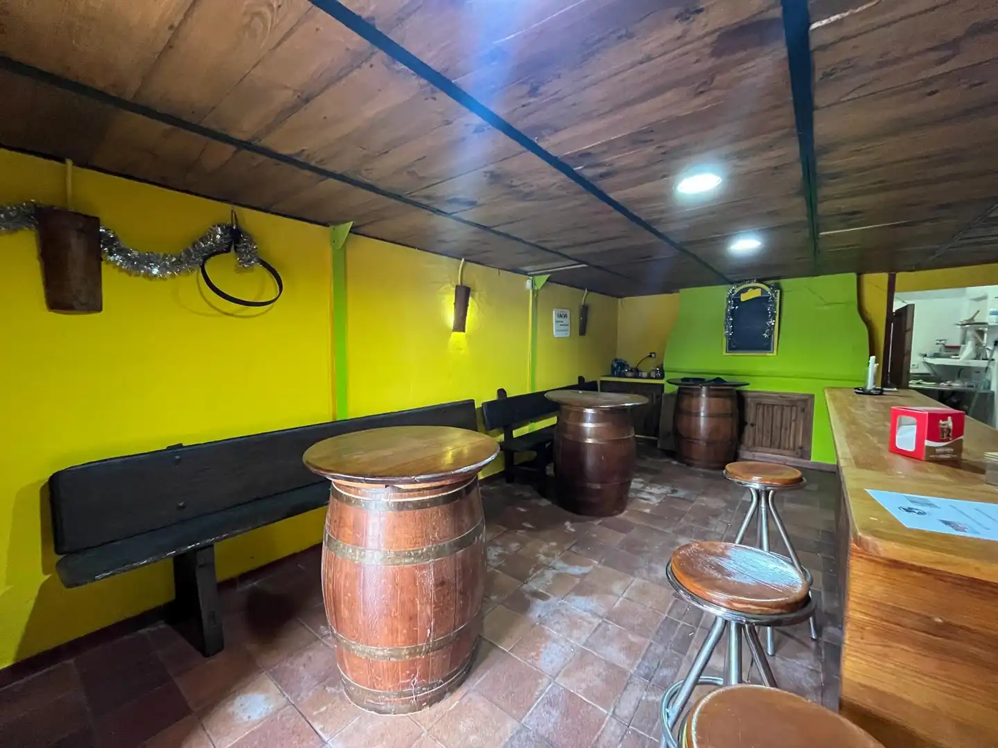 Local en venta en Santibáñez de Valcorba con Amueblado