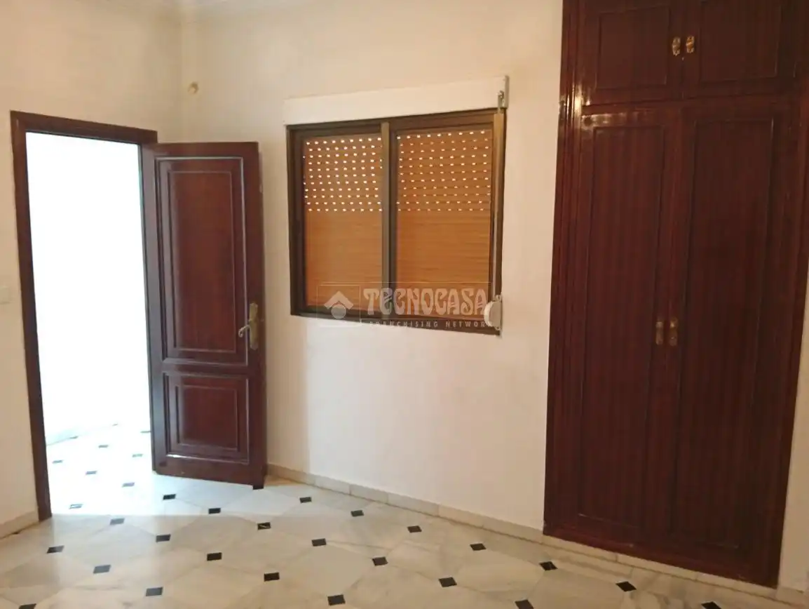 Habitación de Casa adosada en venta en Coria del Río