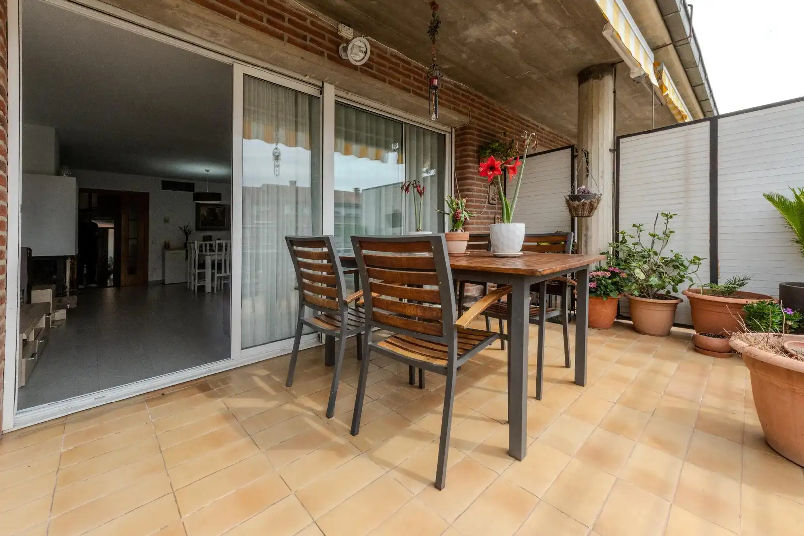 Terrassa de Casa o xalet en venda en Castellar del Vallès amb Aire condicionat, Calefacció i Jardí privat