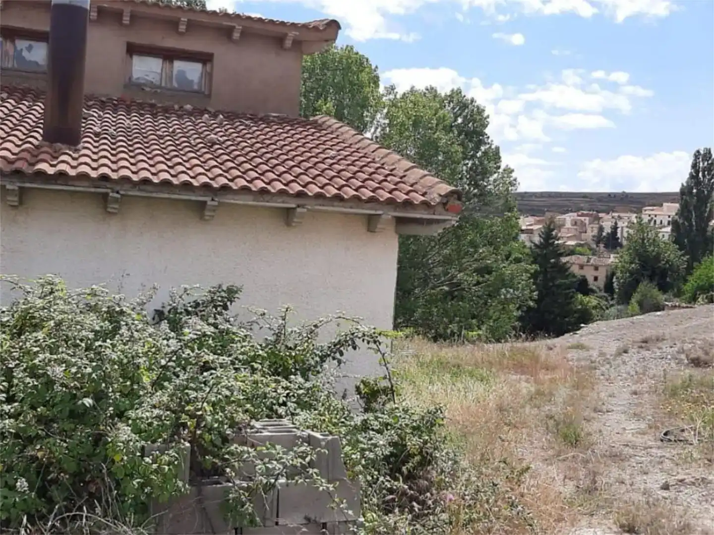 Finca rústica en venda en Dévanos amb Jardí privat