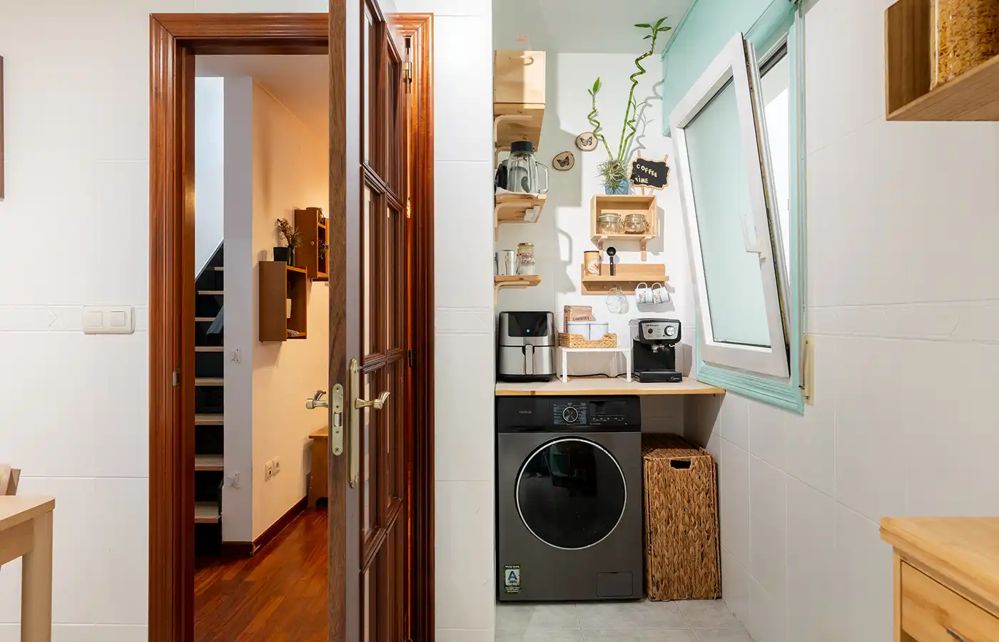 Küche von Maisonette zum Verkauf in A Coruña Capital  mit Parkett, Ofen und Waschmaschine