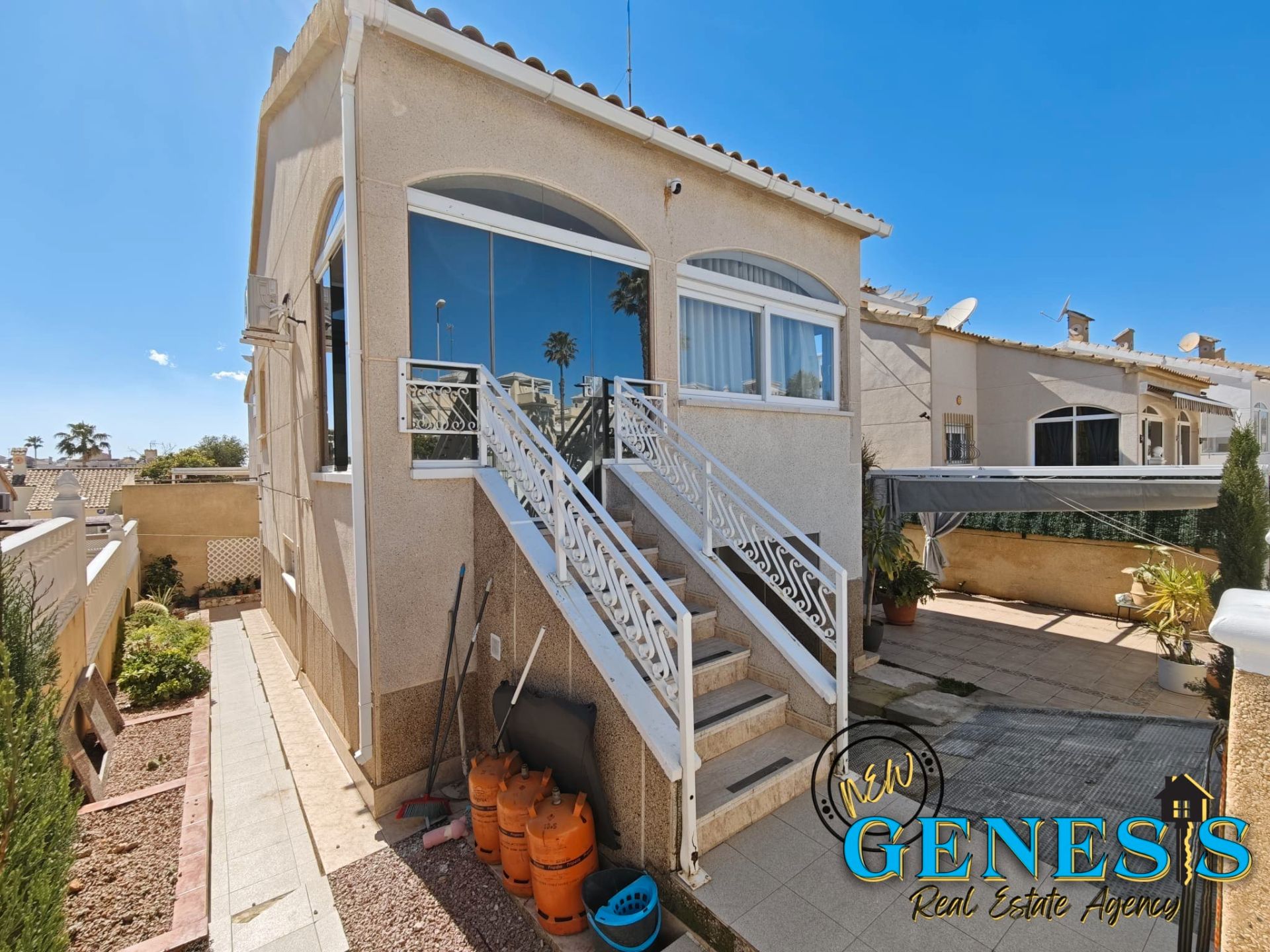 Vista exterior de Casa o chalet en venta en Orihuela con Aire acondicionado, Jardín privado y Terraza