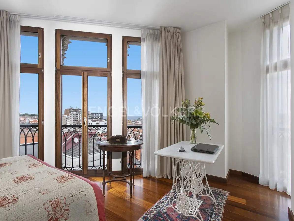 Habitación de Ático en venta en Gijón  con Calefacción, Parquet y Terraza