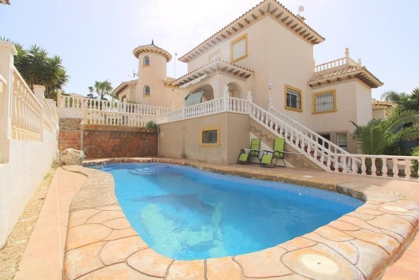 Swimming pool of House or chalet for sale in Orihuela  with Air Conditioner, Private garden and Swimming Pool