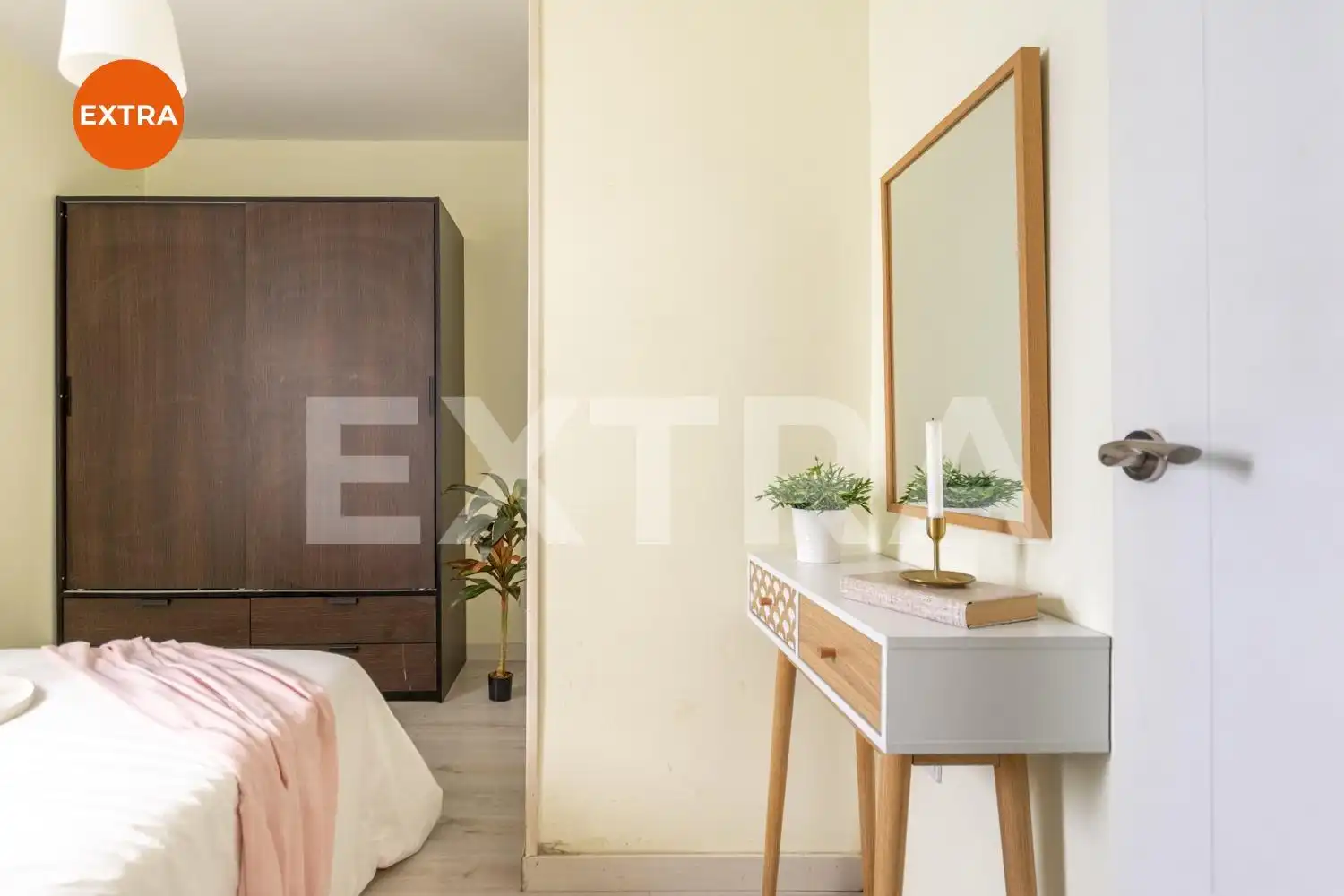 Habitación de Planta baja en venta en Madrid