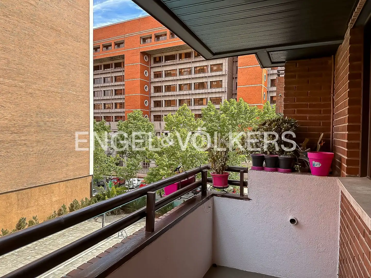 Terrassa de Pis de lloguer en  Madrid Capital amb Aire condicionat, Calefacció i Jardí privat