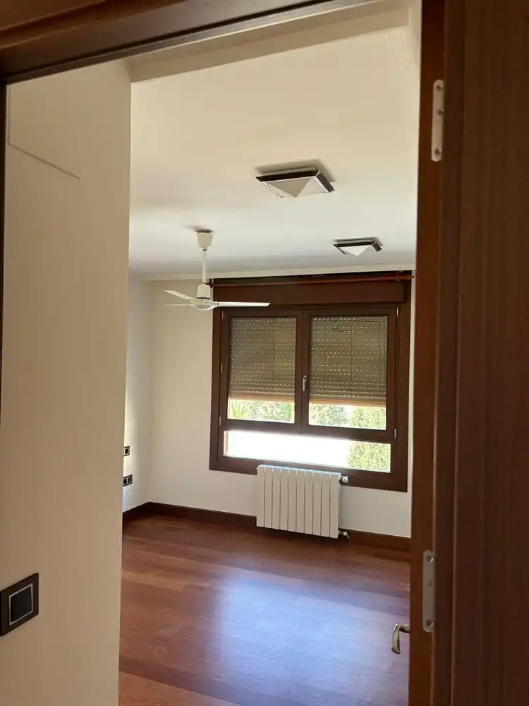 Habitación de Casa o chalet en venta en L'Alfàs del Pi con Aire acondicionado, Jardín privado y Terraza