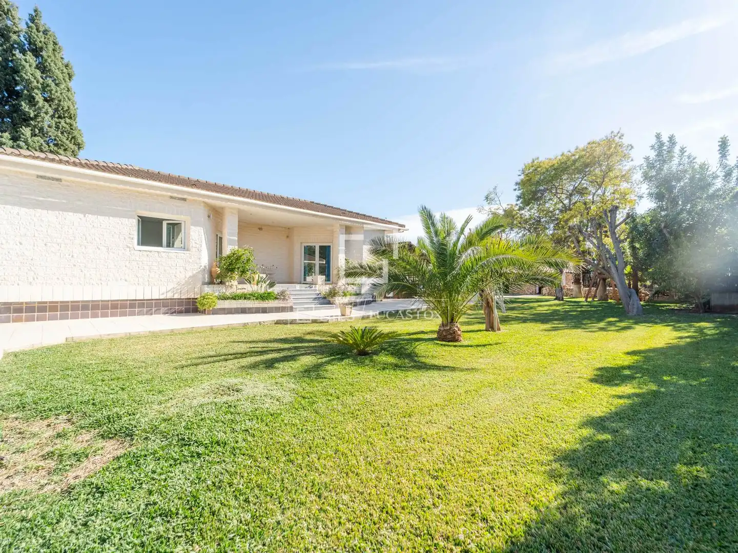 Jardín de Casa o chalet en venta en La Pobla de Vallbona con Aire acondicionado, Calefacción y Jardín privado