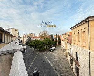 Vista exterior de Àtic de lloguer en Valladolid Capital amb Calefacció, Terrassa i Traster