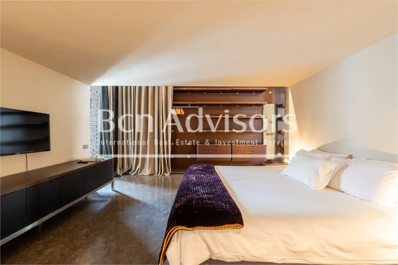 Schlafzimmer von Dachboden zur Miete in Barcelona mit Klimaanlage, Heizung und Terrasse